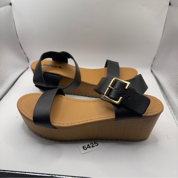 Soda black size 9 block heels 2-1/2 “ great preowned condition 
P-m - Picture 5 of 6